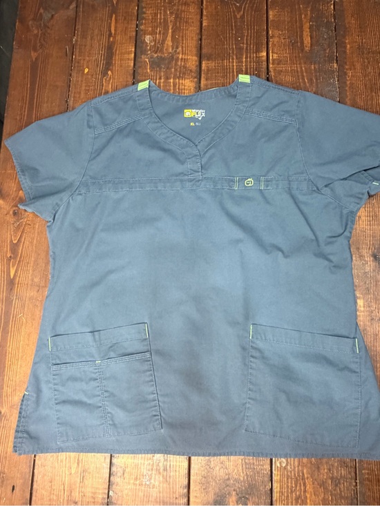 WonderWink Other - WonderWink Grey Women’s V-Neck Scrub Top with Lime Green Contrast Tabs